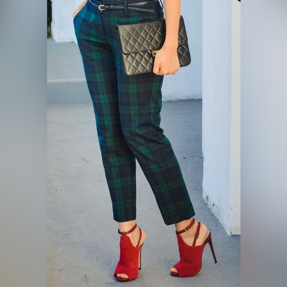 BURBERRY
Green / Blue Plaid Print Straight Leg Pants